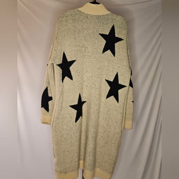 BLANK NYC Star Pattern Open Front Knit Cardigan - Cream & Charcoal - Picture 2 of 8